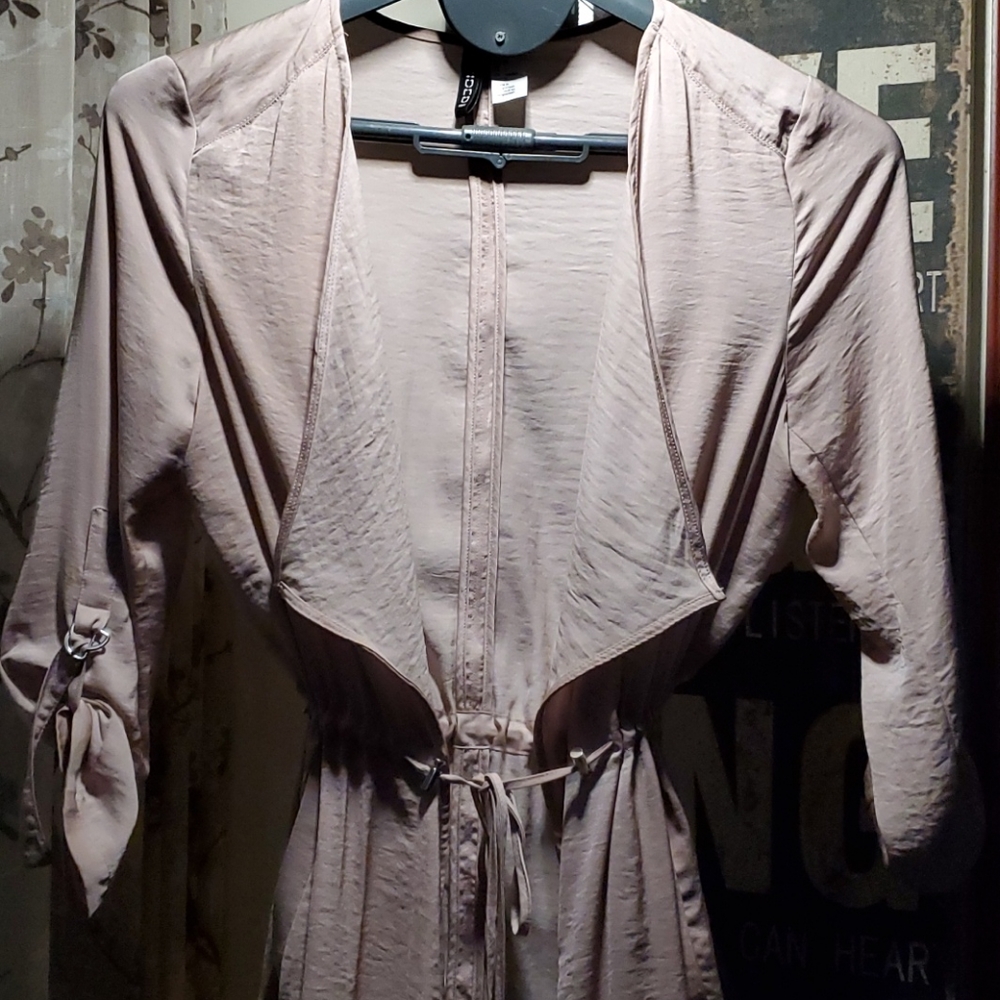 DIVIDED Drawstring Utility Kimono - Picture 7 of 7